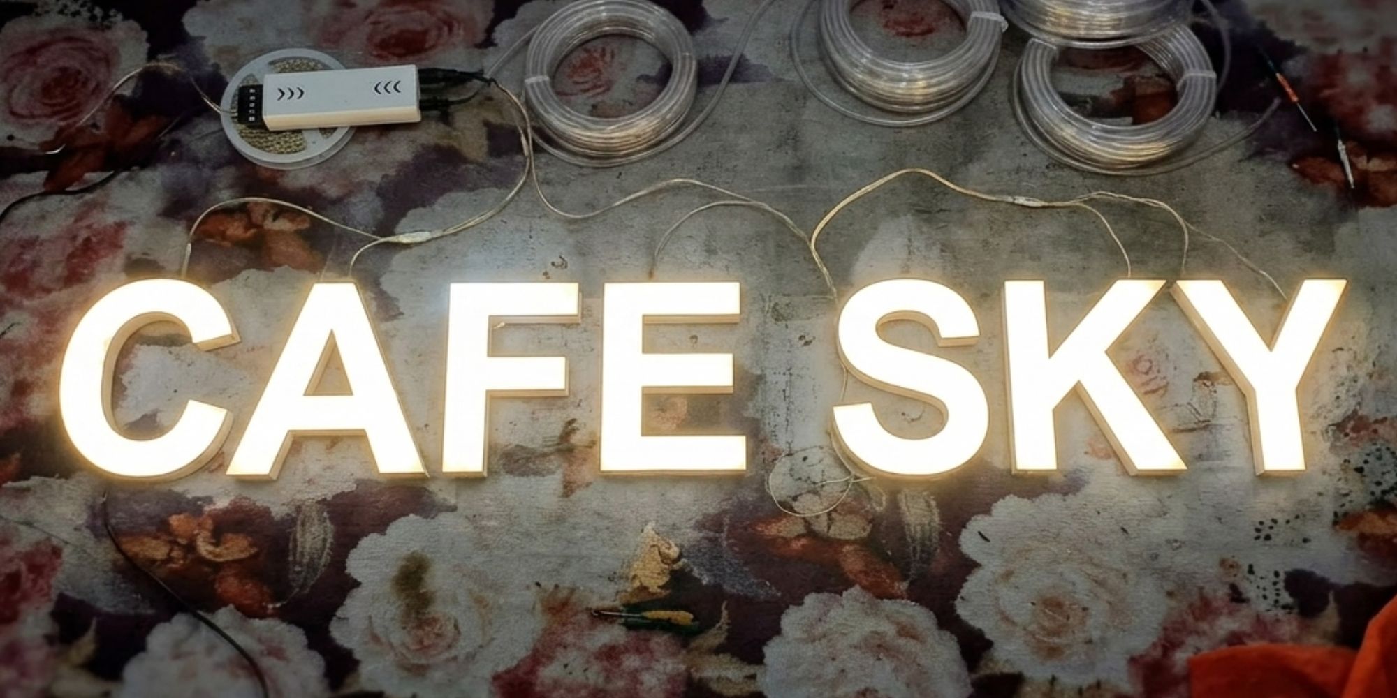 Jasa Huruf Timbul Akrilik LED Wikisa Advertising